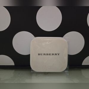 ✨️Burberry Makeup Sponge✨️